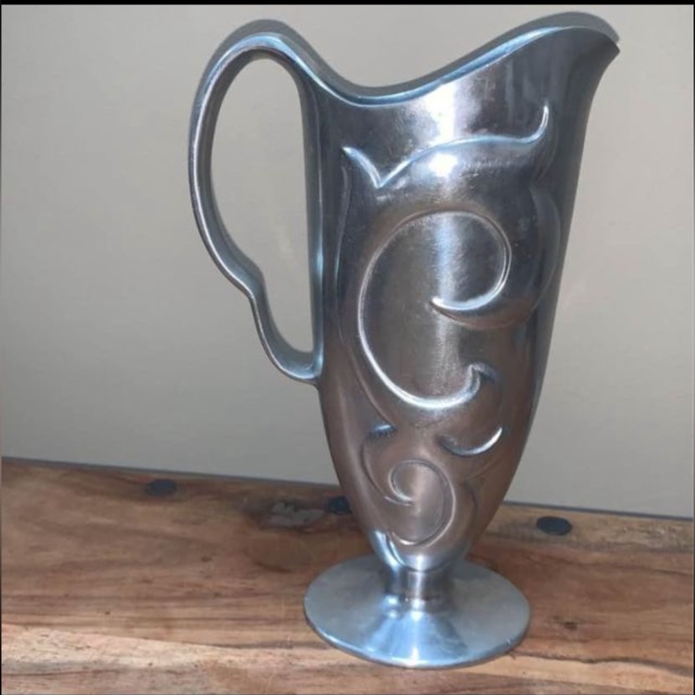 Pewter Pitcher Ewer Wilton Armetale Scroll 1992 DeSousa Mount Joy PA USA vintage